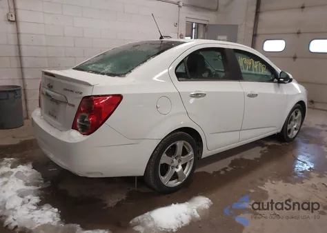 2015 Chevrolet Sonic Ltz Auto из США, поврежденный, VIN 1G1JE5SB3F4108298